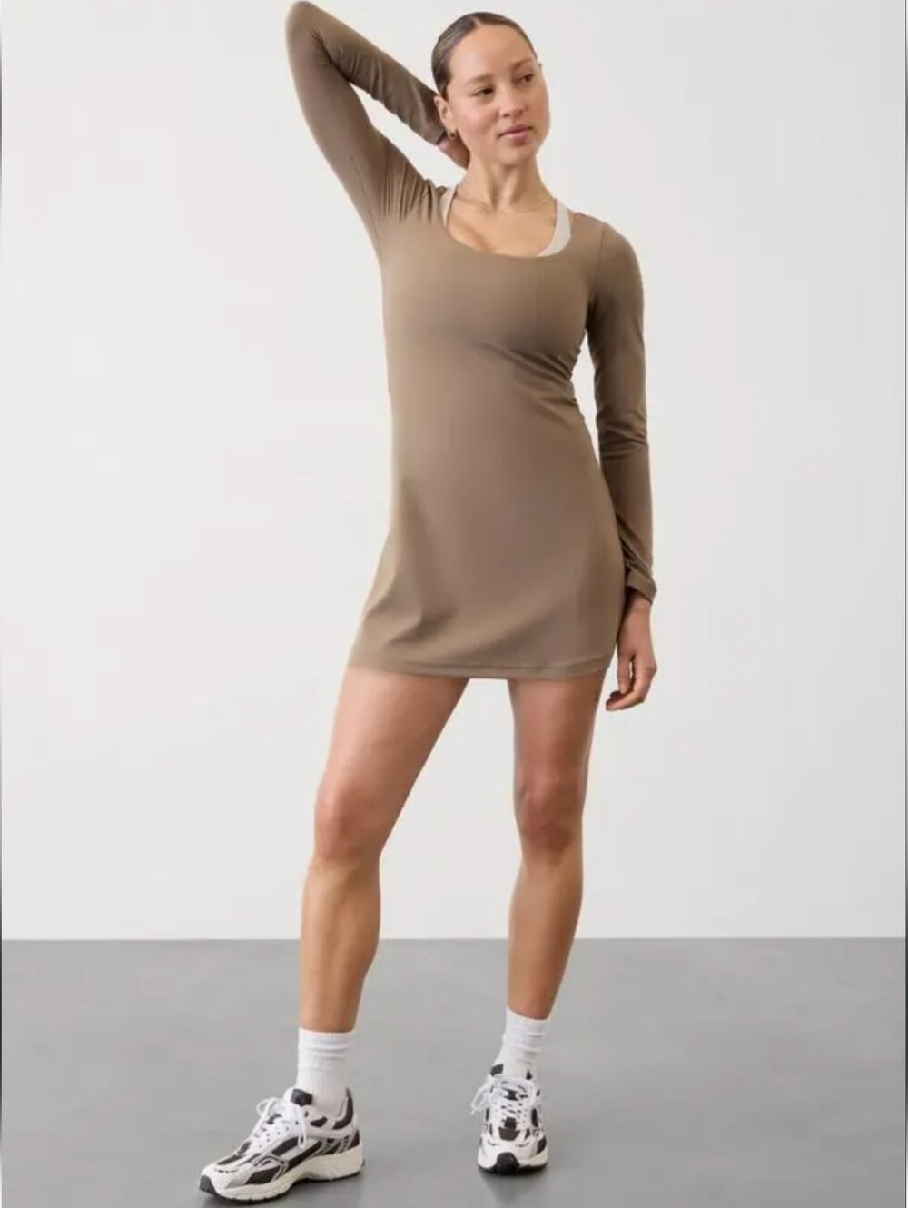 Athleta Transcend Long Sleeve Dress Size Medium Pyrite (Tan)
